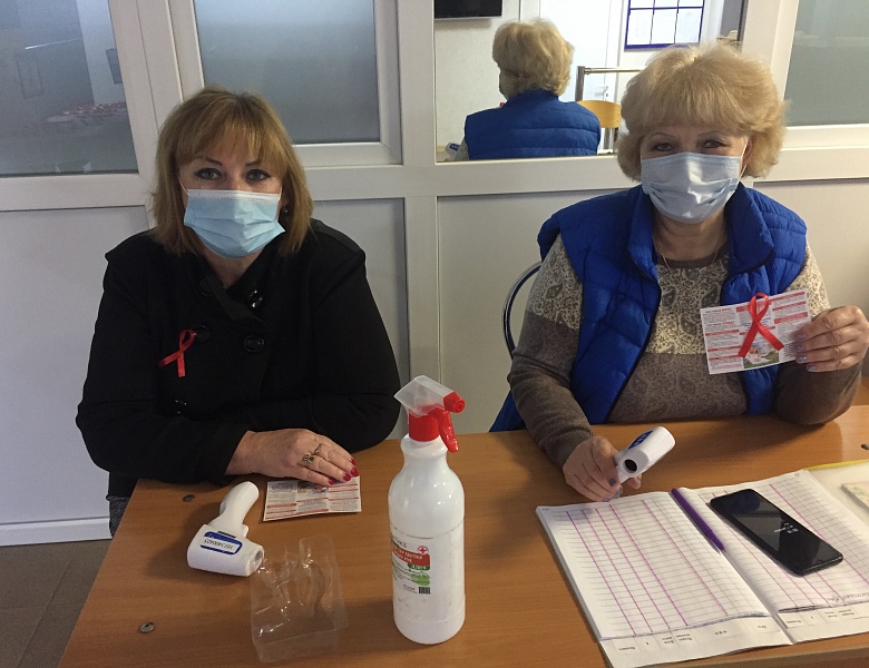 В керченском медицинском колледже прошла акция «КРАСНАЯ ЛЕНТОЧКА», приуроченная всемирному дню борьбы со СПИДом