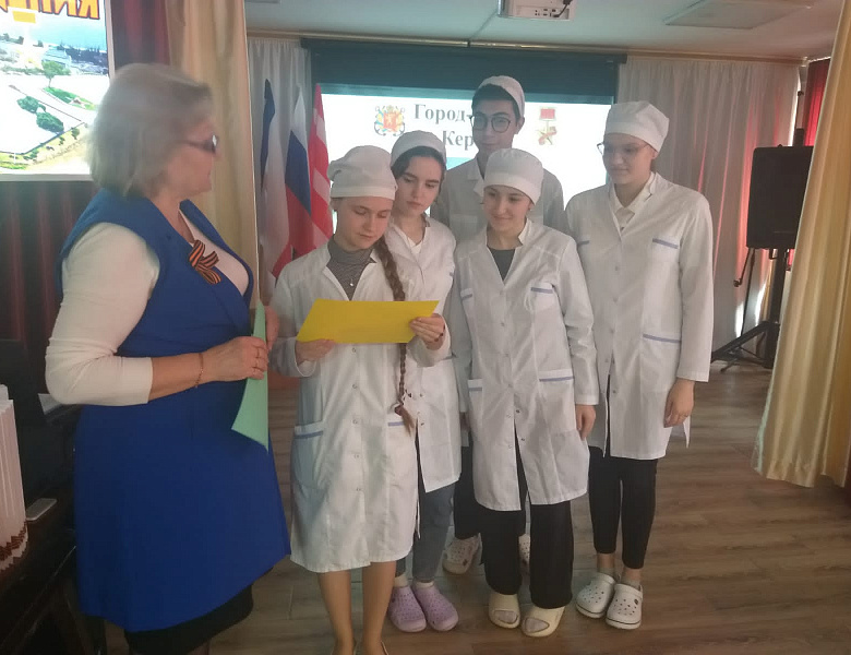 «ДЕНЬ ОСВОБОЖДЕНИЯ КЕРЧИ» - РАЗГОВОРЫ О ВАЖНОМ В КЕРЧЕНСКОМ МЕДИЦИНСКОМ КОЛЛЕДЖЕ